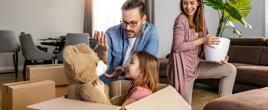 Man and woman unpacking